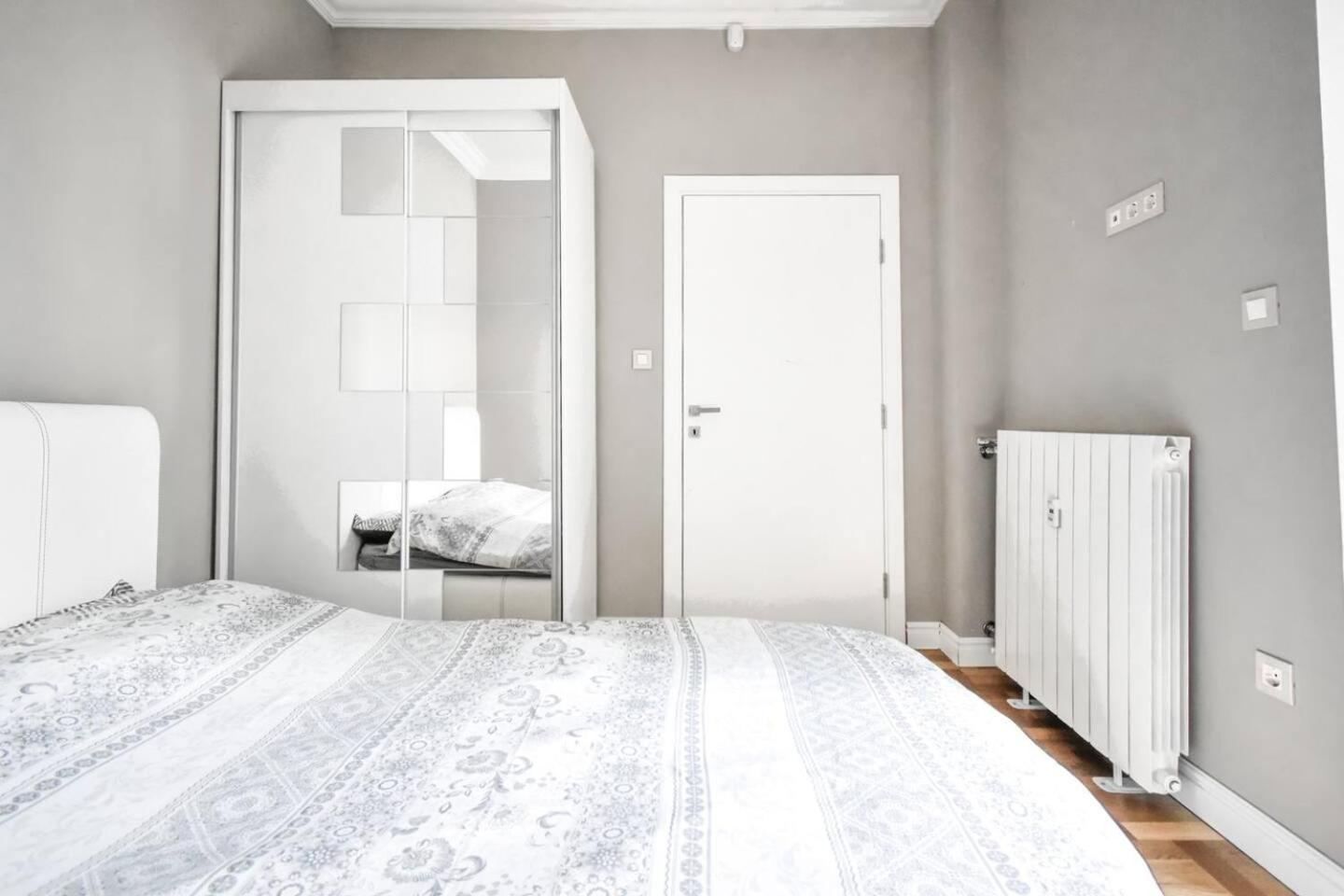 2Bdr Luxury On Prime Location Apartment โซเฟีย ภายนอก รูปภาพ